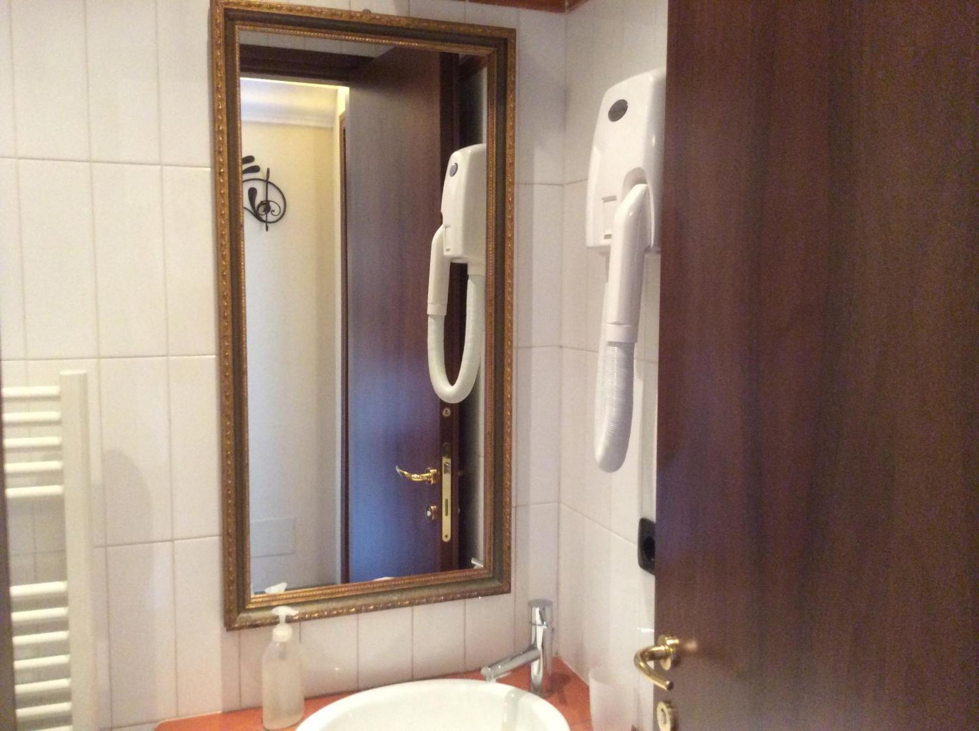 Hotel Al Sanpietrino Rome Ruang foto