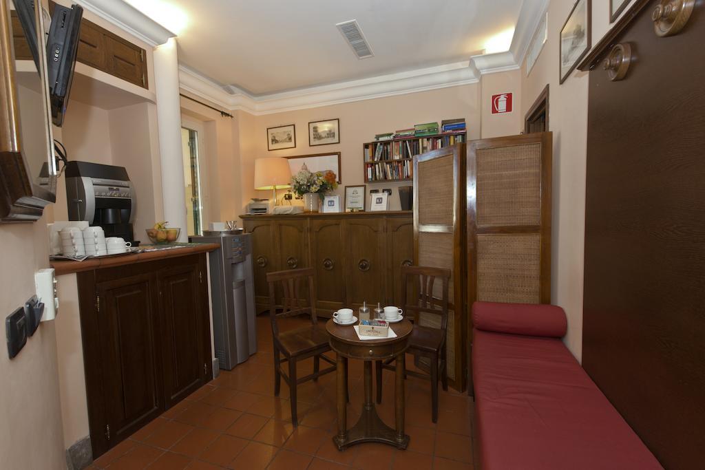 Hotel Al Sanpietrino Rome Bagian luar foto