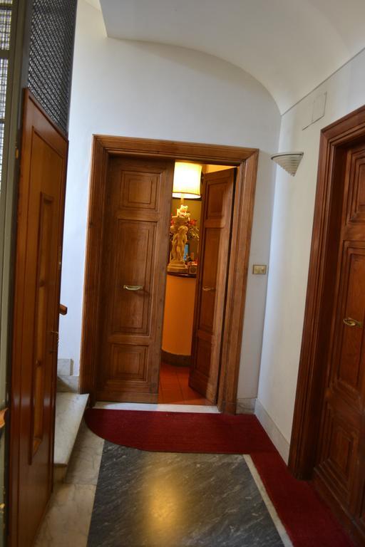 Hotel Al Sanpietrino Rome Bagian luar foto