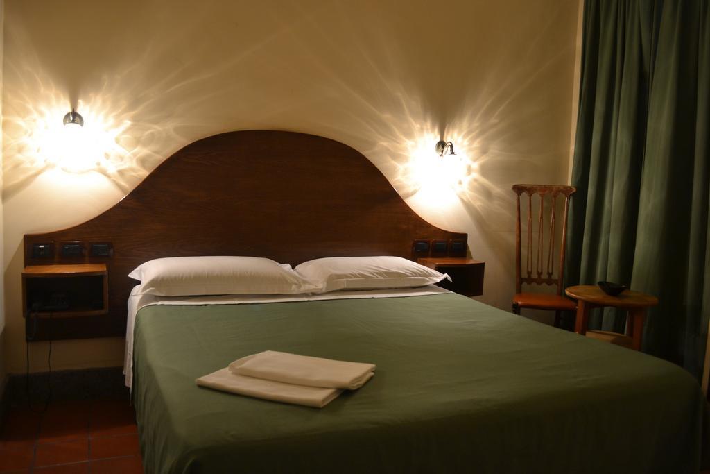 Hotel Al Sanpietrino Rome Bagian luar foto