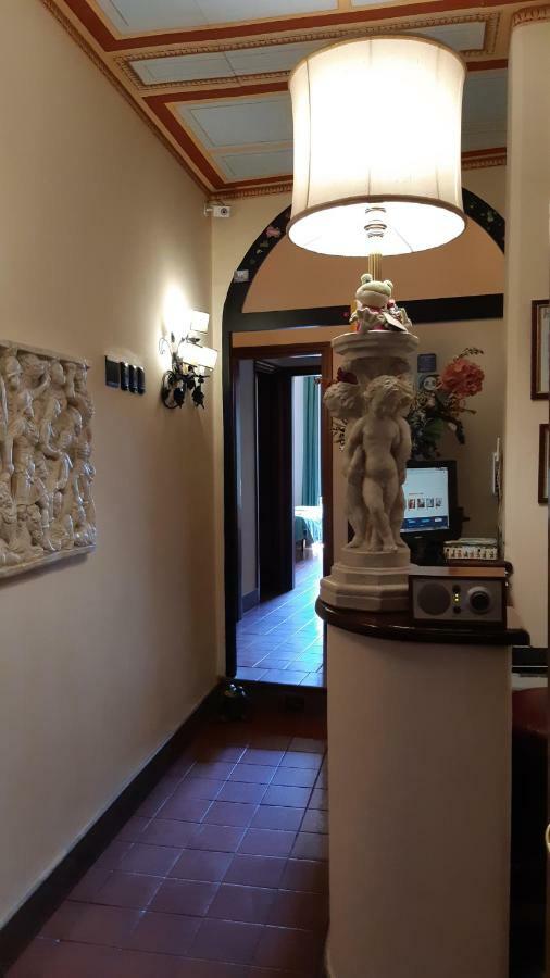 Hotel Al Sanpietrino Rome Bagian luar foto