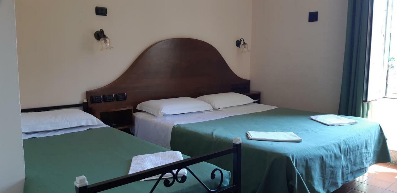 Hotel Al Sanpietrino Rome Bagian luar foto